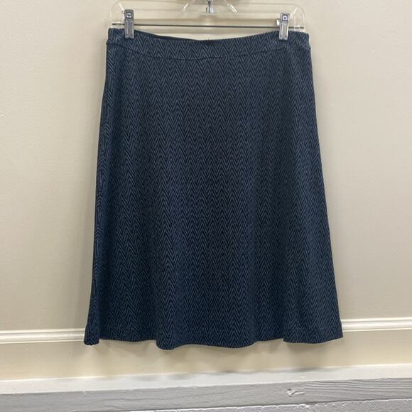 Lysse women’s size Medium black, and gray A-line slip on skirt - Picture 5 of 5